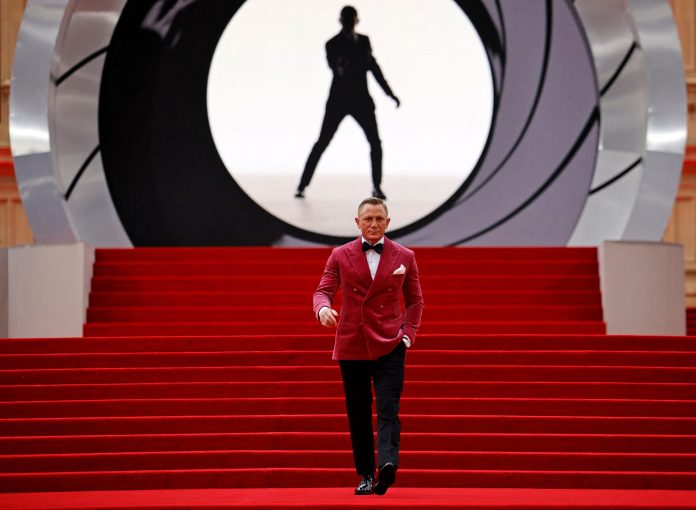 james-bond-daniel-craig-scaled