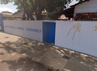 Aluno de 17 anos é suspeito de agredir professor com cadeira e socos dentro de sala de aula, diz Polícia Militar