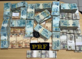 PRF encontra quase R$ 1 milhão em espécie escondido em carro durante fiscalização na BR-153