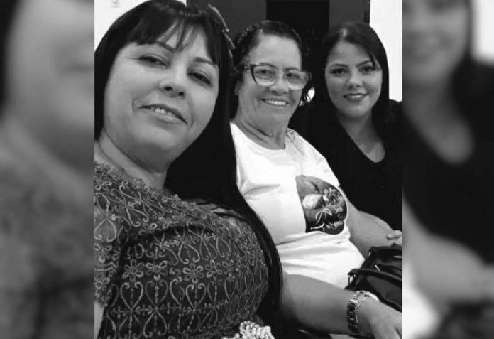 vale-modelo-foto-fundo-borrado-3-