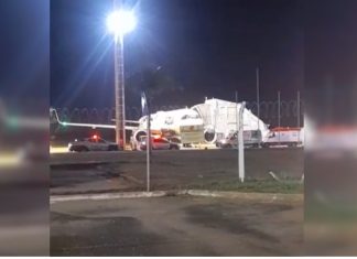 Passageiro que morreu durante viagem de avião chegou a ser socorrido por médicos a bordo