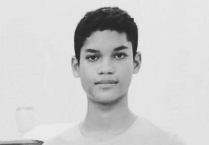 Adolescente morto em chácara foi atingido por tiro acidental disparado por criança, diz PM