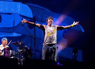 Red Hot Chili Peppers vende catálogo musical por mais de R$ 1 bilhão à Warner Music