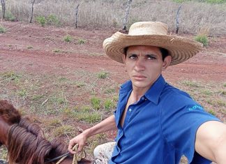Jovem aprovado em concurso da PMTO improvisou treinos em riacho e árvore na zona rural
