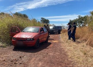 Dois homens são encontrados mortos com marcas de tiros dentro de carro em Palmas