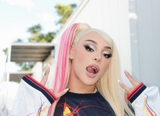 Pabllo Vittar põe na pista três músicas inéditas do sétimo álbum de estúdio, ambientado em atmosfera eletrônica