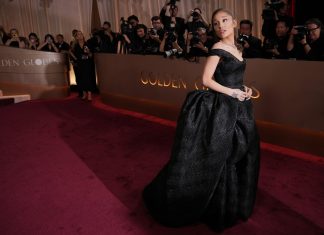 Ariana Grande fará pausa na carreira após comentários sobre seu corpo, diz jornal