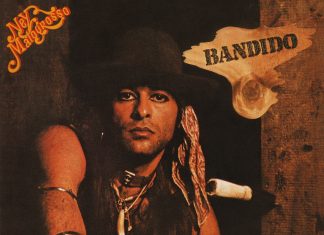 Álbum que firmou a identidade musical latina de Ney Matogrosso em 1976, ‘Bandido’ continua sedutor aos 50 anos