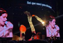 Com orquestra e artes clássicas, Rosalía transforma disco ambicioso em seu melhor show