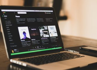 Músicas criadas por IA são banidas de paradas de sucesso na Austrália