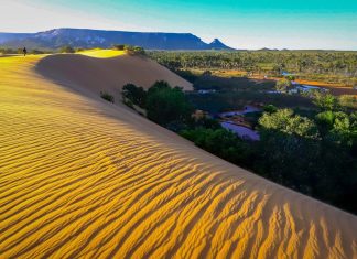 Parque estadual no Tocantins tem cachoeiras, dunas e fervedouros onde é impossível afundar